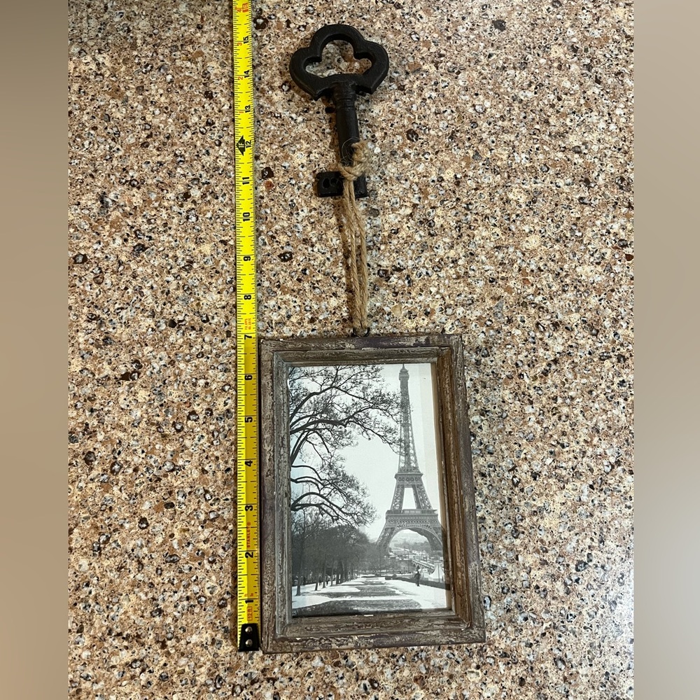 World Market 4 X 6 Hanging Frame